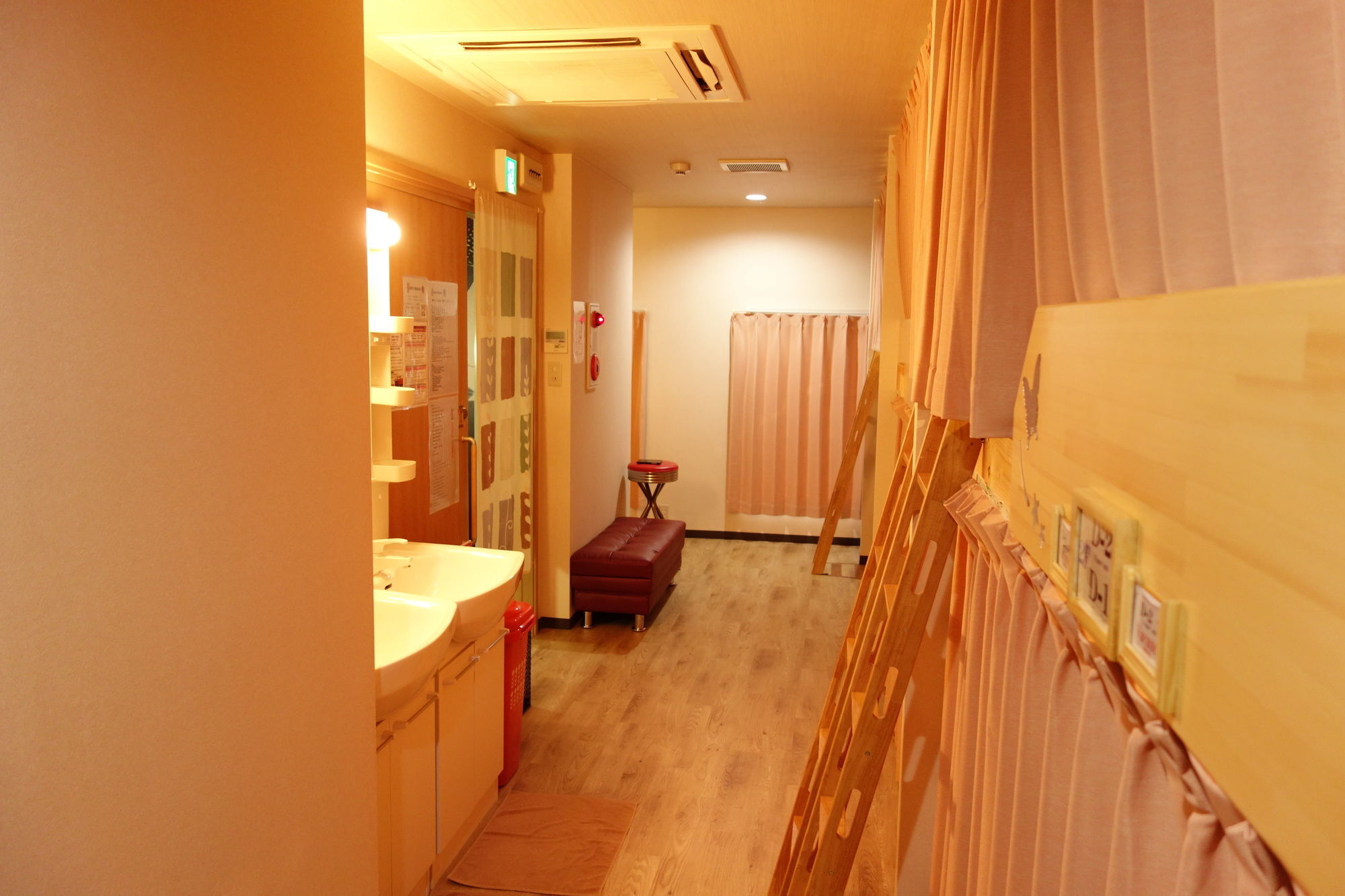 Kens House Hotel Osaka Exterior foto