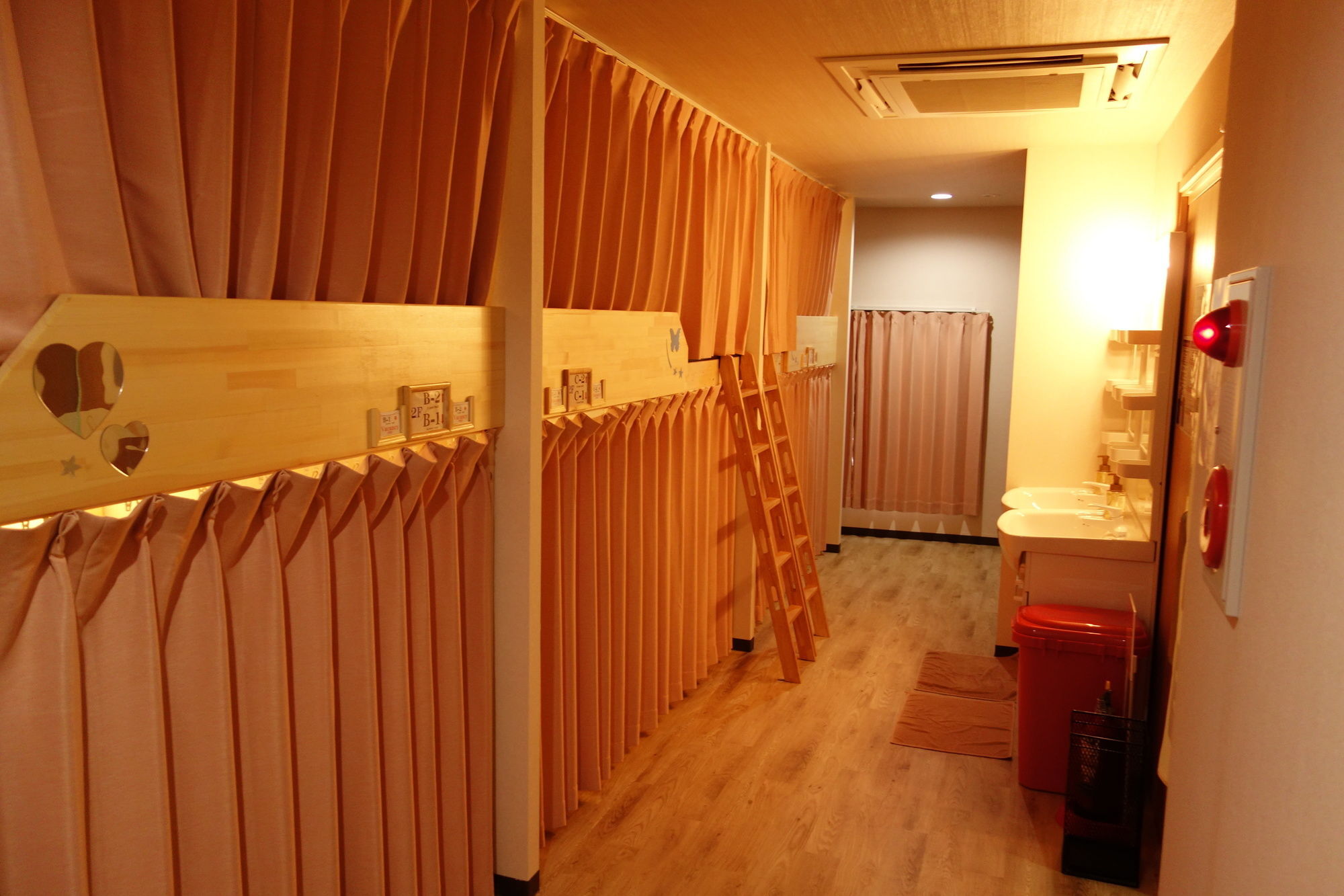 Kens House Hotel Osaka Exterior foto