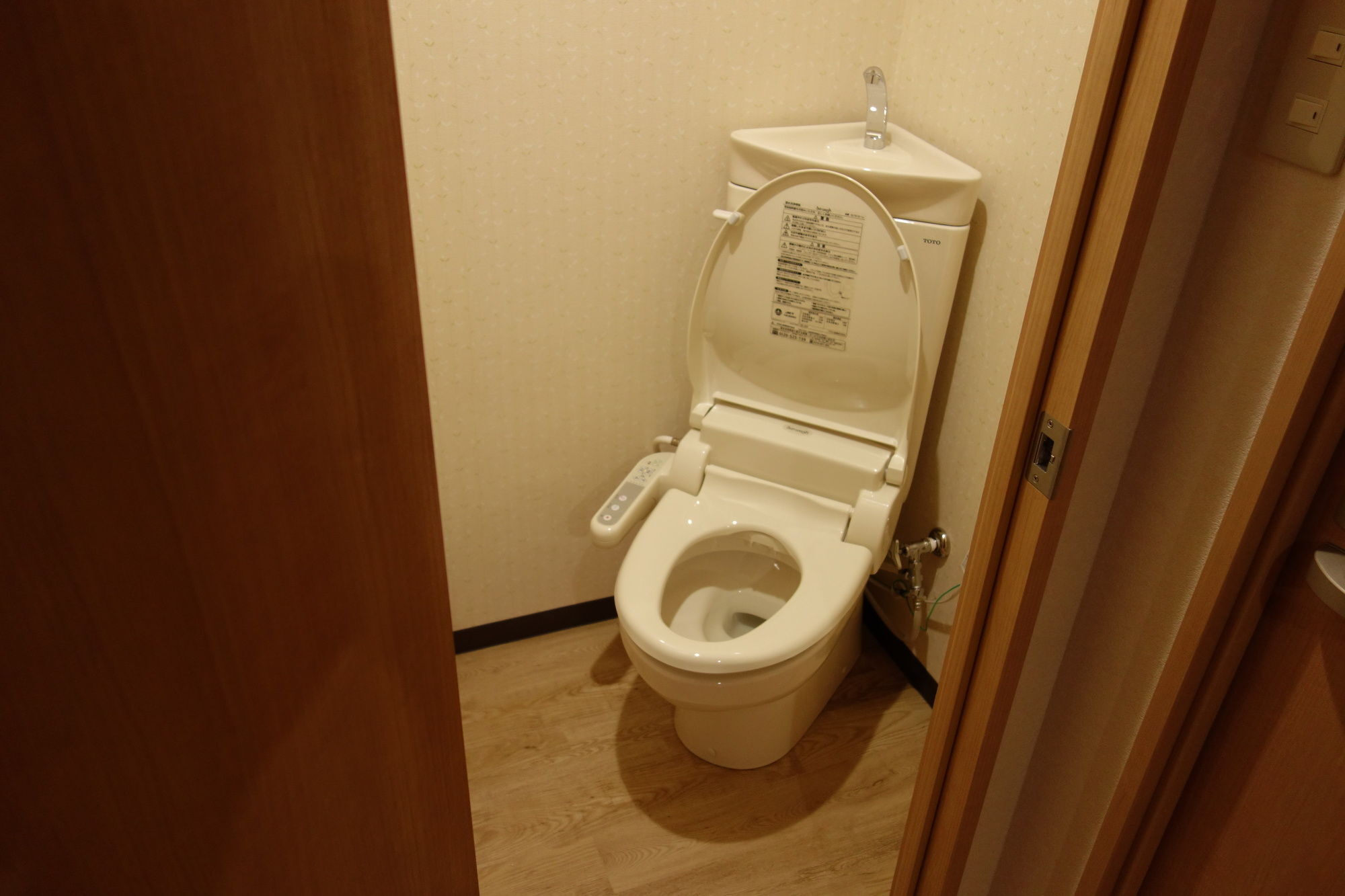 Kens House Hotel Osaka Exterior foto